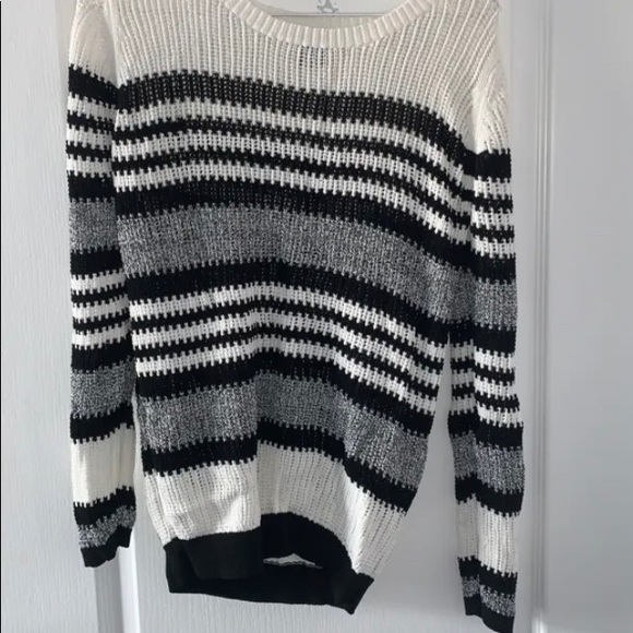 Suzy Shier Sweater - Picture 3 of 3